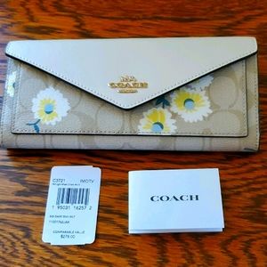 Coach Signature Daisy Envelope Wallet
